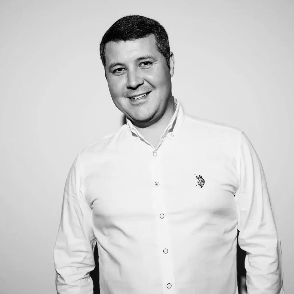 Хакимов Рустам — преподаватель A.G.School